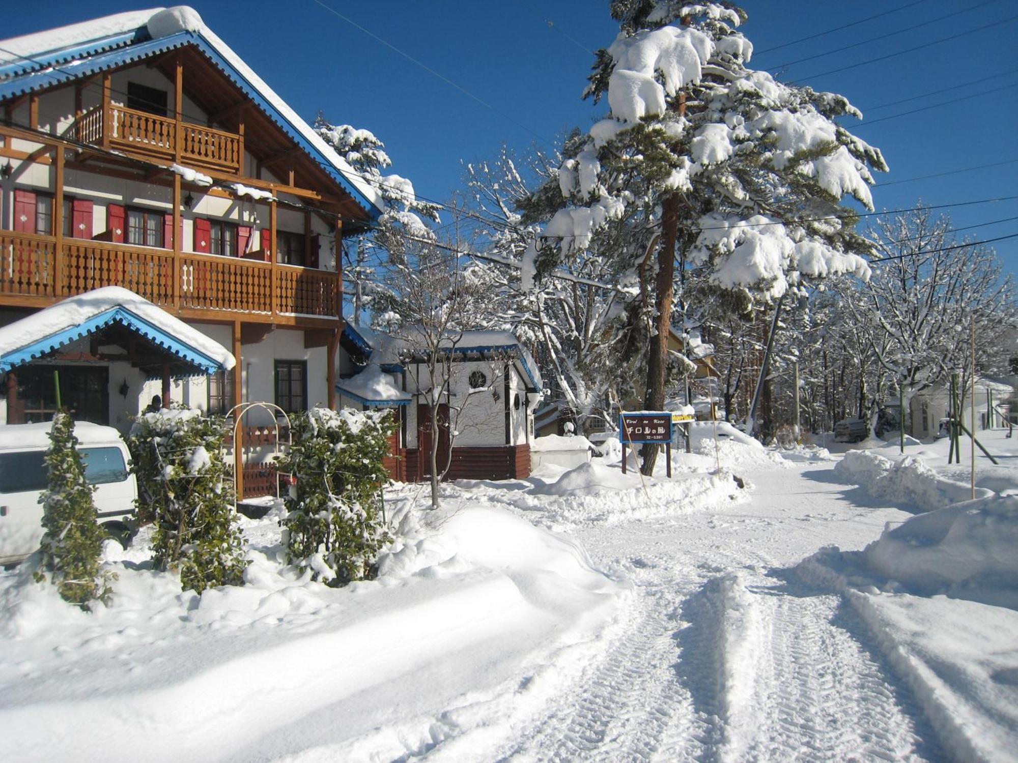 Bed and Breakfast Alpine Wind Hakuba Exterior foto